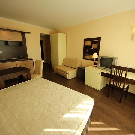 Menada Apartments In Grand Hotel Sveti Vlas Room photo